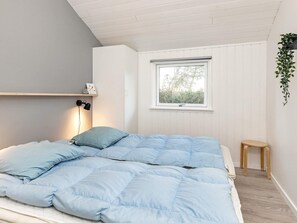 5 bedrooms - 8 Person Holiday Home in Hals (Hals)
