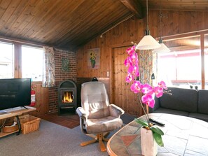 Living area - 6 Person Holiday Home in Lokken (Lokken)