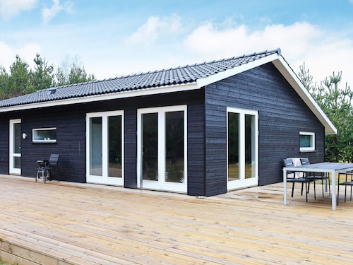 6 Person Holiday Home in Strandby-by Traum