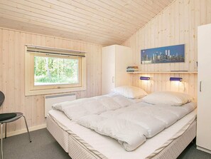 4 bedrooms - 8 Person Holiday Home in Martofte (Martofte)
