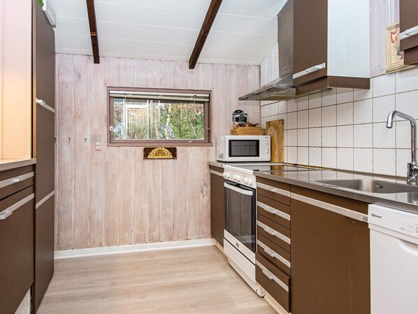House | Private kitchen | Highchair - 5 Person Holiday Home in Herning-by Traum (Herning)