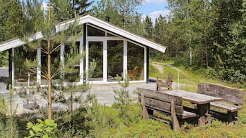 House | Outdoor dining