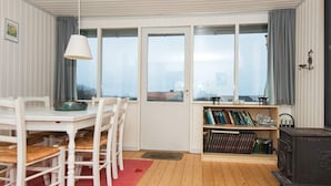 Unclassified image, 5 of 20, button - Cheerful Holiday Home in Glesborg With Sea View (Glesborg)