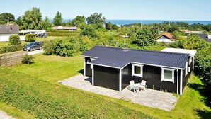 Unclassified image, 3 of 20, button - Cheerful Holiday Home in Glesborg With Sea View (Glesborg)