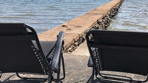 Hus | Utsikt mot vann