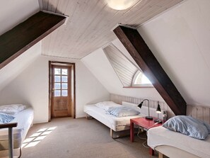 3 bedrooms, cots/infant beds - Spacious Holiday Home in Nexø With Whirlpool (Nexo)