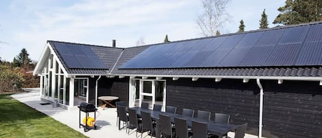 House | Outdoor dining