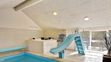 Hus | Pool | Inomhuspool och utomhuspool