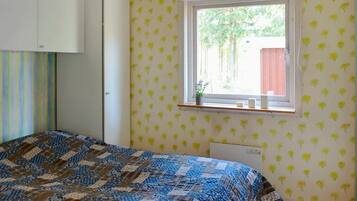 1 bedroom, individually furnished
