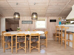 House | Dining - 8 Person Holiday Home in Romo (Rømø)