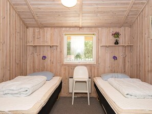 House | 4 bedrooms - 8 Person Holiday Home in Romo (Rømø)