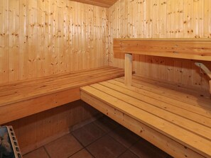 Sauna - Modern Holiday Home in Jutland With Sauna (Hadsund)