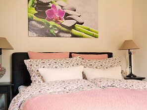 2 Schlafzimmer, Babybetten