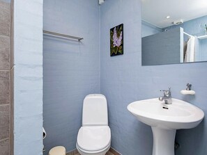 Bathroom - 6 Person Holiday Home in Bindslev (Bindslev)