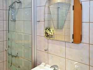 Bathroom - Modern Holiday Home in Funen Near Sea (Bogense)
