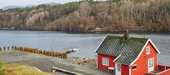 6 Person Holiday Home in Skjold