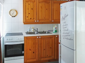 Hus | Eget kjøkken | Kjøleskap, mikrobølgeovn, kokeplater og oppvaskmaskin