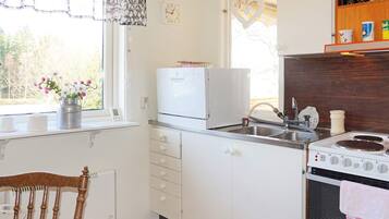 House | Private kitchen | Fridge, microwave, dishwasher, coffee/tea maker