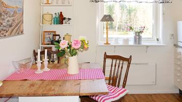 House | Private kitchen | Fridge, microwave, dishwasher, coffee/tea maker