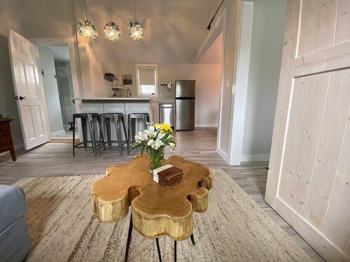 Newly Renovated Apartment in the heart of Edgartown on the Bike Path! 