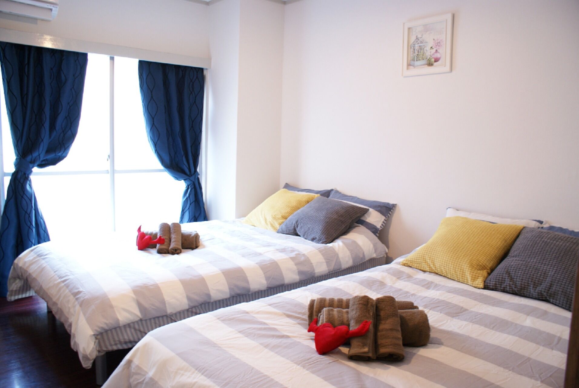 2 عدّة غرف نوم ومكتب وواي فاي مجانًا وملاءات أسرّة