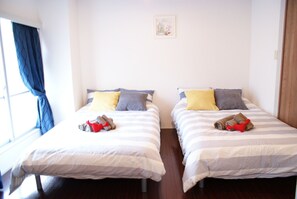 2 bedrooms, desk, free WiFi, bed sheets - Room203 Maxp6ppl 3DoubleBeds - Soliel Shinsaibashi / Osaka Ōsaka (Osaka)