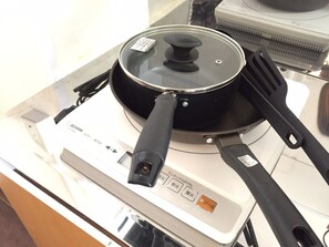 雪櫃、微波爐、爐具、廚房用具/餐具/器皿