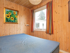 2 Schlafzimmer, Babybetten
