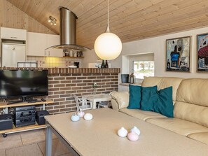 House | Private kitchen | High chair - Vibrant Holiday Home in BlÃ¥vand near Sea (Blavand)