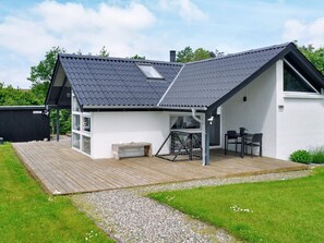 Unclassified image, 5 of 49, button - 4 Star Holiday Home in Struer (Struer)