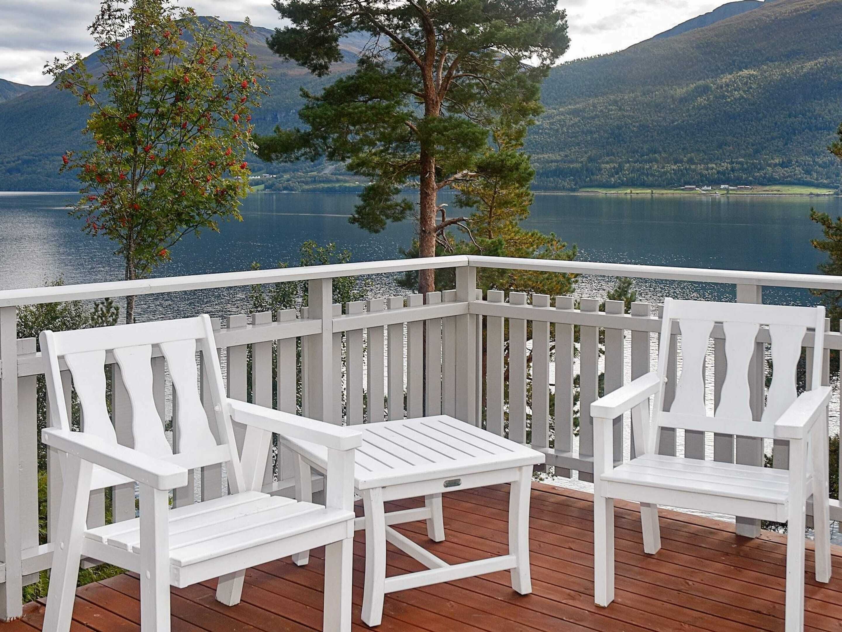 House | Lake view