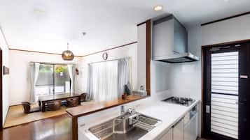 Fridge, microwave, stovetop, cookware/dishes/utensils