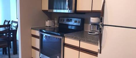 House | Private kitchen | Fridge, microwave, stovetop, dishwasher