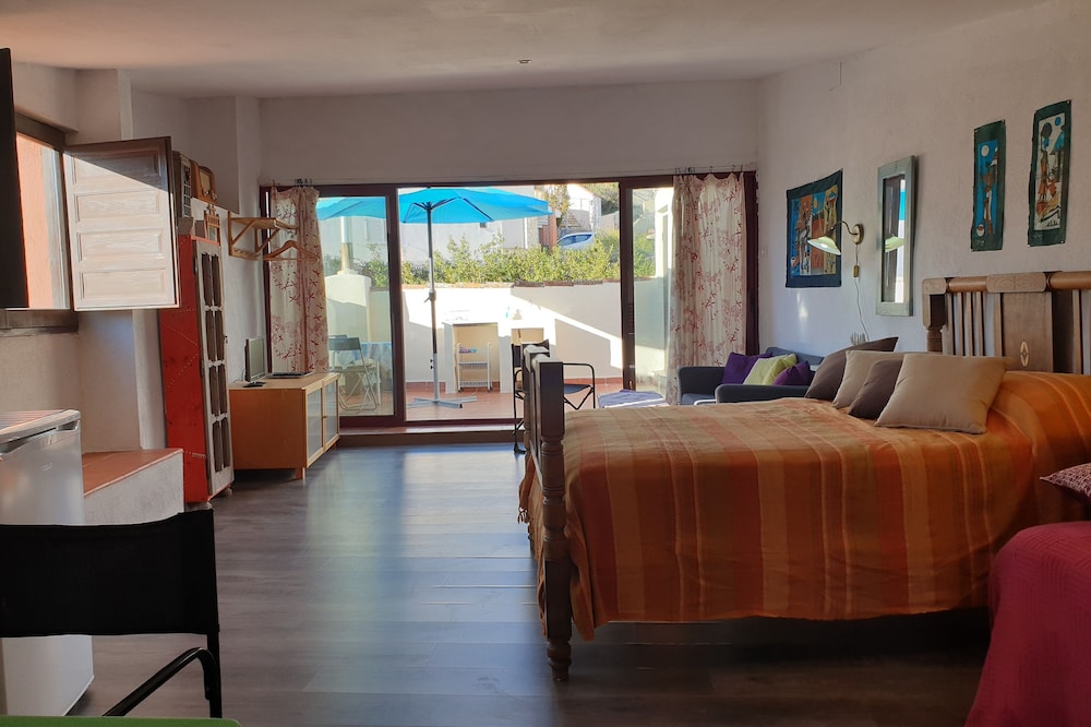 Studio located between the beach of Cambrils and the wine district Priorat
