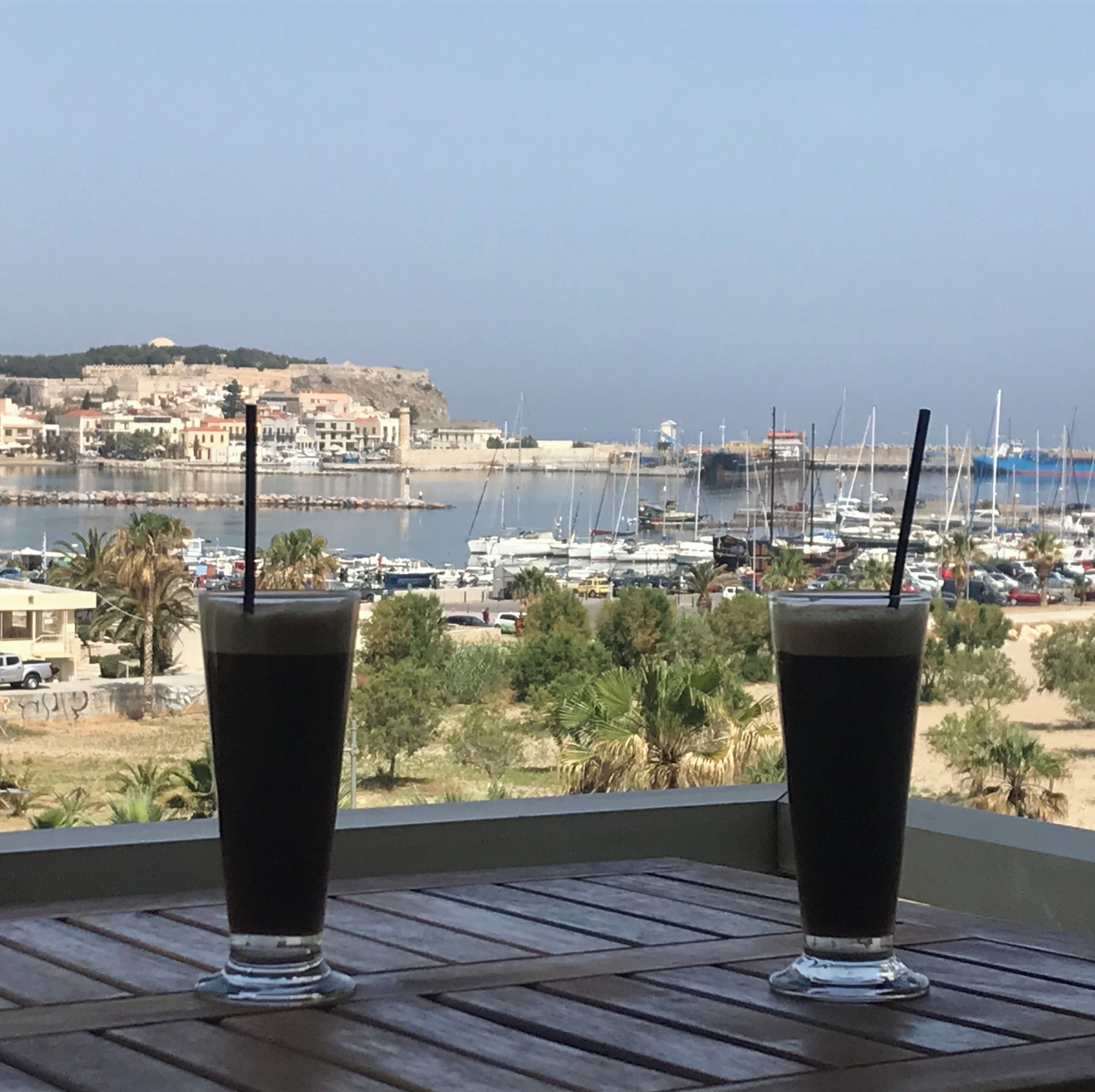 المنطقة المحيط ة بالمنشأة