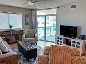 Smart TV, books - Oceanview Condo at Blue Water Keyes Resort - Sleeps 6 - Pools & Lazy River (North Myrtle Beach)