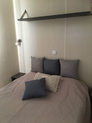 3 chambres, fer et planche à repasser, Wi-Fi (supplément)