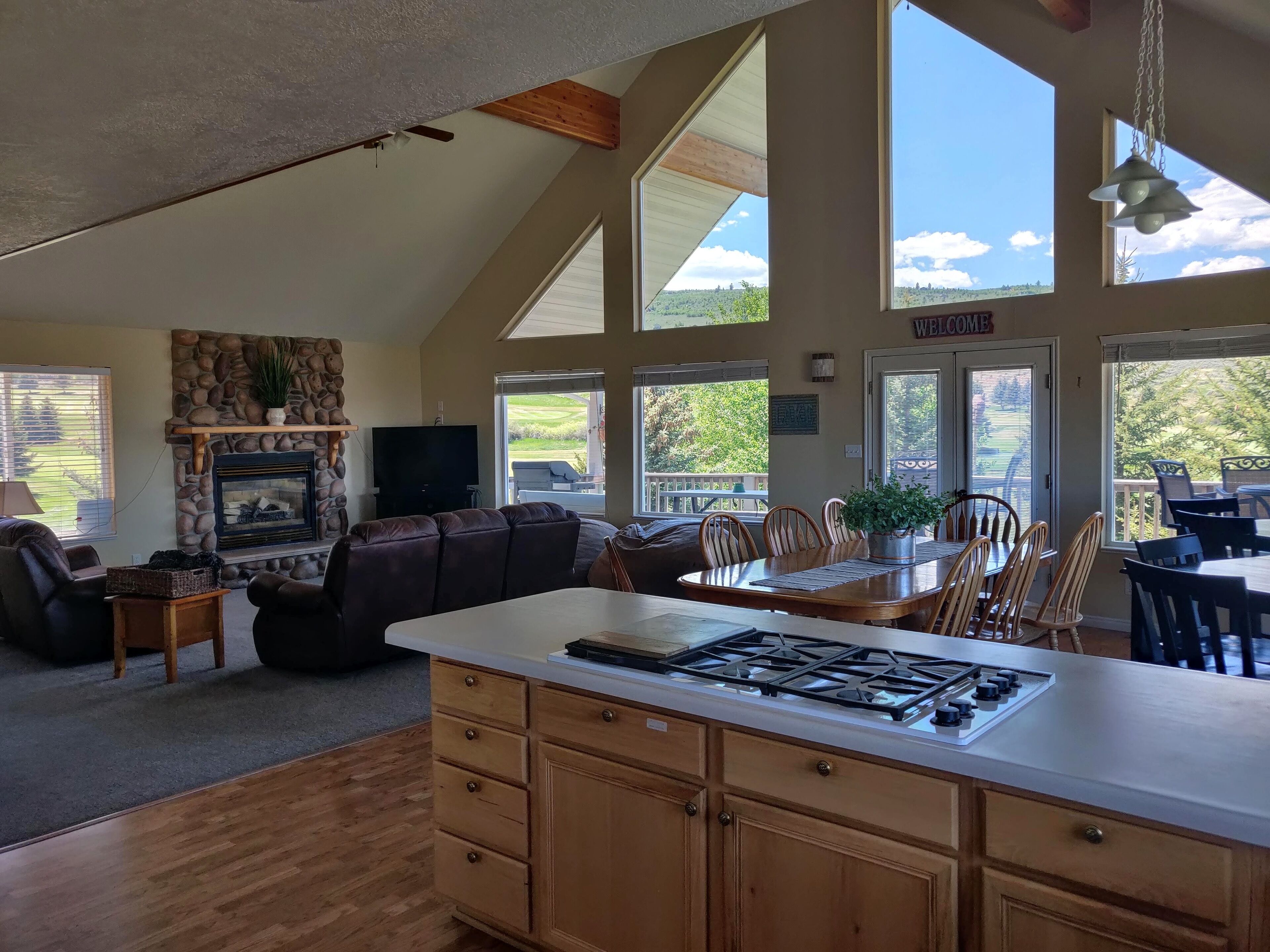 Golf Course Lakehouse with fantastic views of the lake, mountains & golf course.