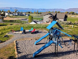 Children's area - Golf Course Lakehouse with fantastic views of the lake, mountains & golf course. (Garden City)