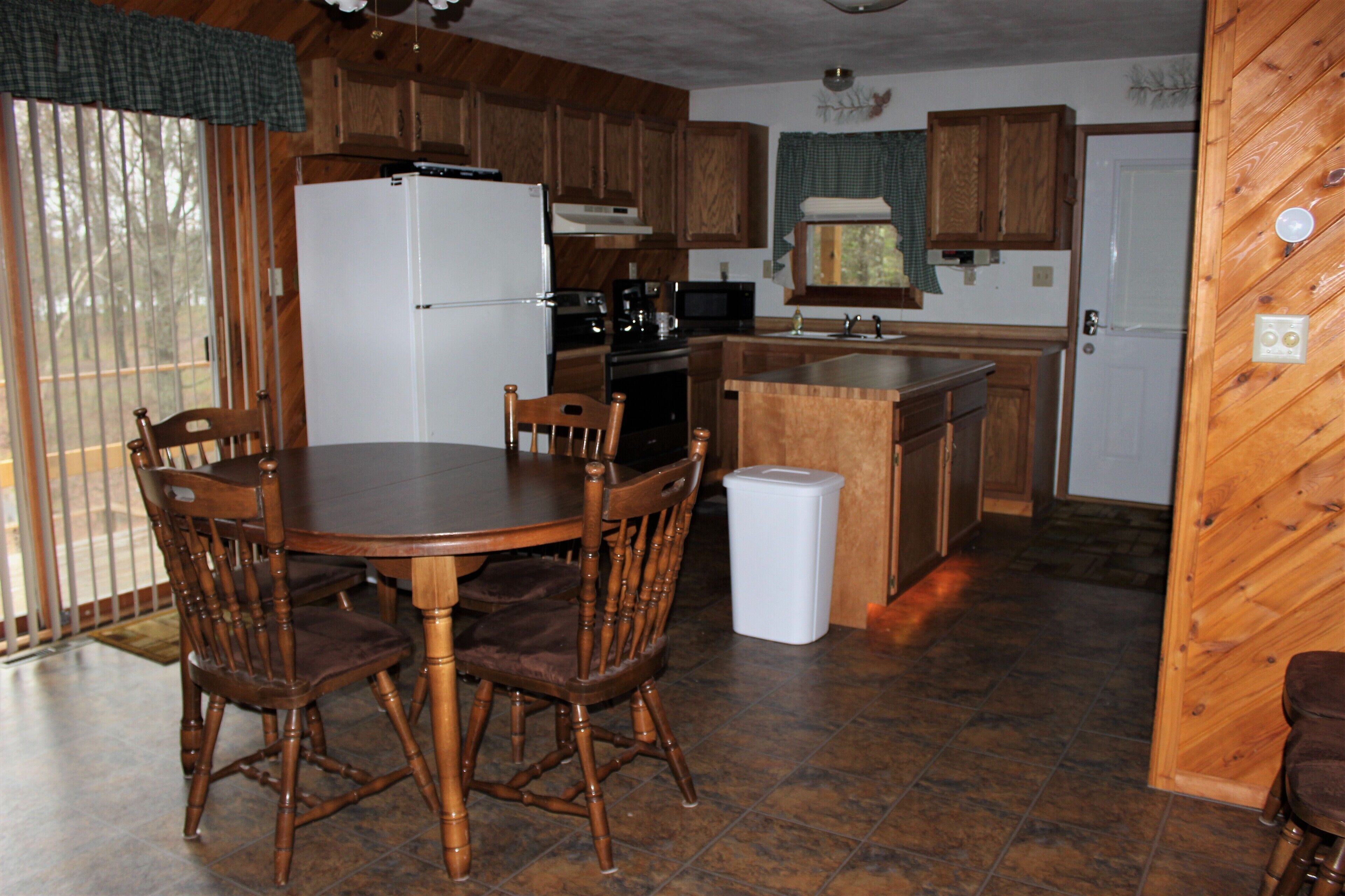 Cozy Lakefront Cabin--Crivitz