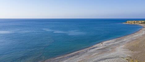 Una spiaggia nelle vicinanze