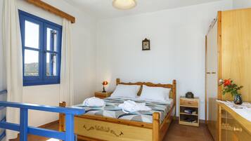 2 bedrooms, WiFi, bed sheets