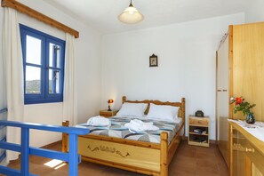 2 bedrooms, WiFi, bed sheets - Lovely Enviroment at House Salvia (Lachania)