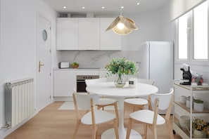 Fridge, microwave, oven, dishwasher