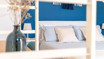 3 habitaciones, tabla de planchar con plancha y cuna de viaje