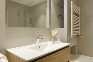 Hair dryer, towels
