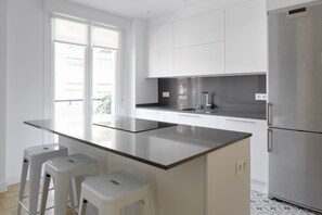 Frigorífic, microones, forn i rentaplats 