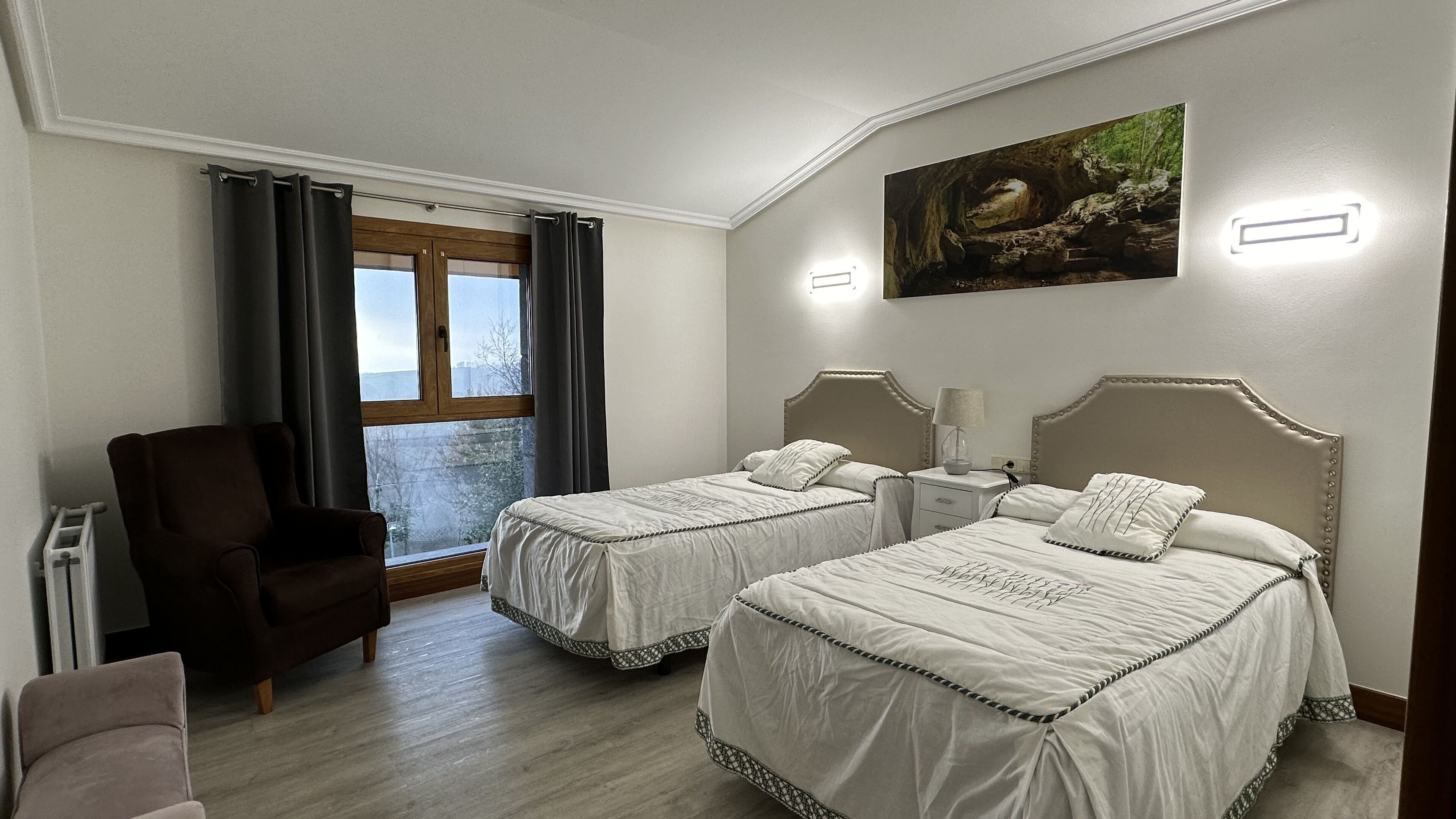 6 camere, ferro/asse da stiro, culla da viaggio, Wi-Fi gratuito