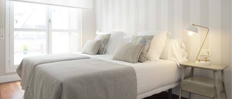 2 slaapkamers, een strijkplank/strijkijzer, gratis wifi, beddengoed