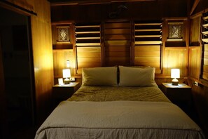1 chambre, fer et planche à repasser, Wi-Fi gratuit, draps fournis